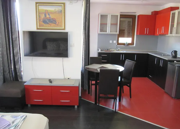 морска нели 3*