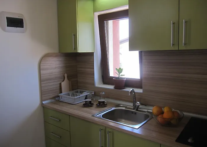 Къща за гости морска нели 3*