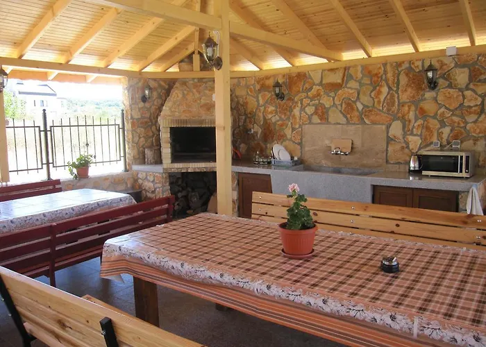 Къща за гости морска нели 3*