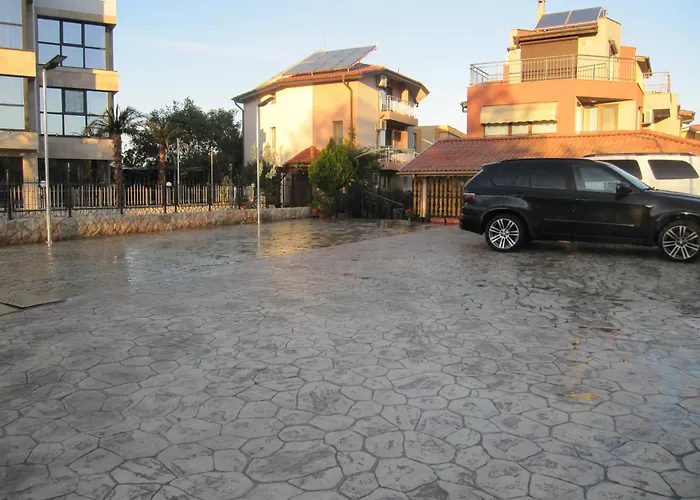 Neli Sea بيت ضيافة 3*